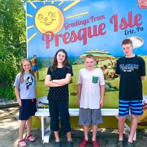 Meet your Posher, Dena